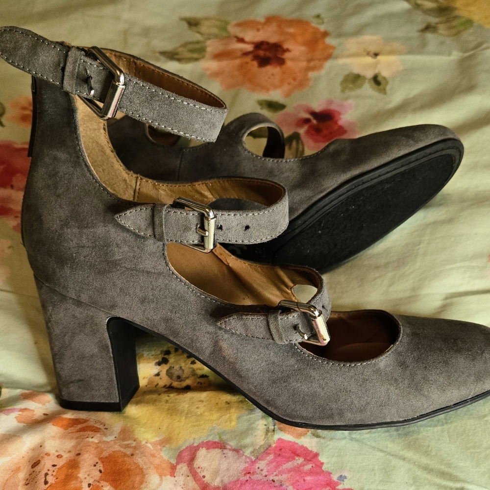 Gray Suede 3 Buckle  Maryjane Heels Size 7.5